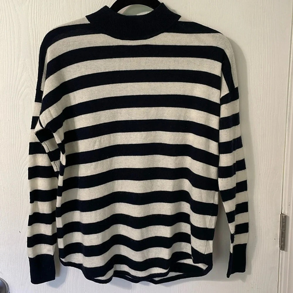 Madewell Navy & White Striped Wool Blend Oversized Sweater Size XXS (fits large) - Picture 1 of 6